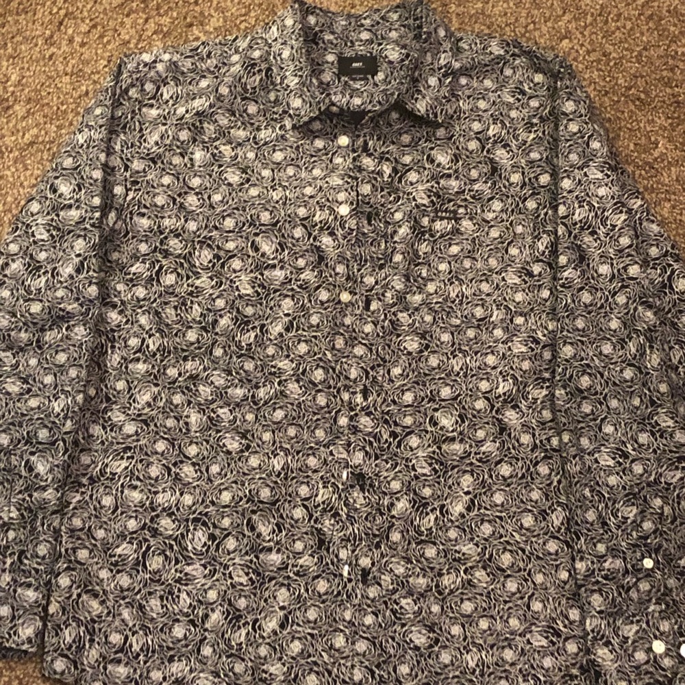 Obey button up